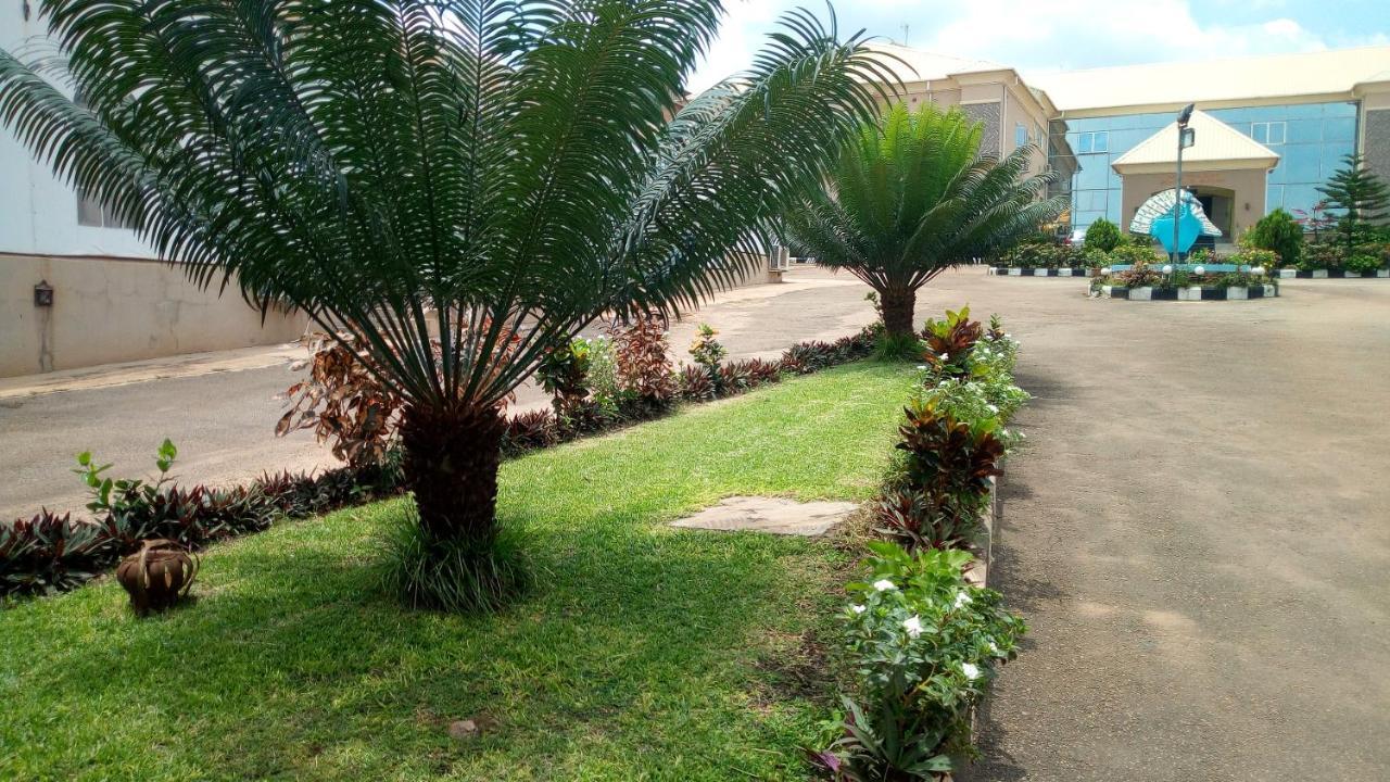 Mataan Hotel And Suites إبادان المظهر الخارجي الصورة